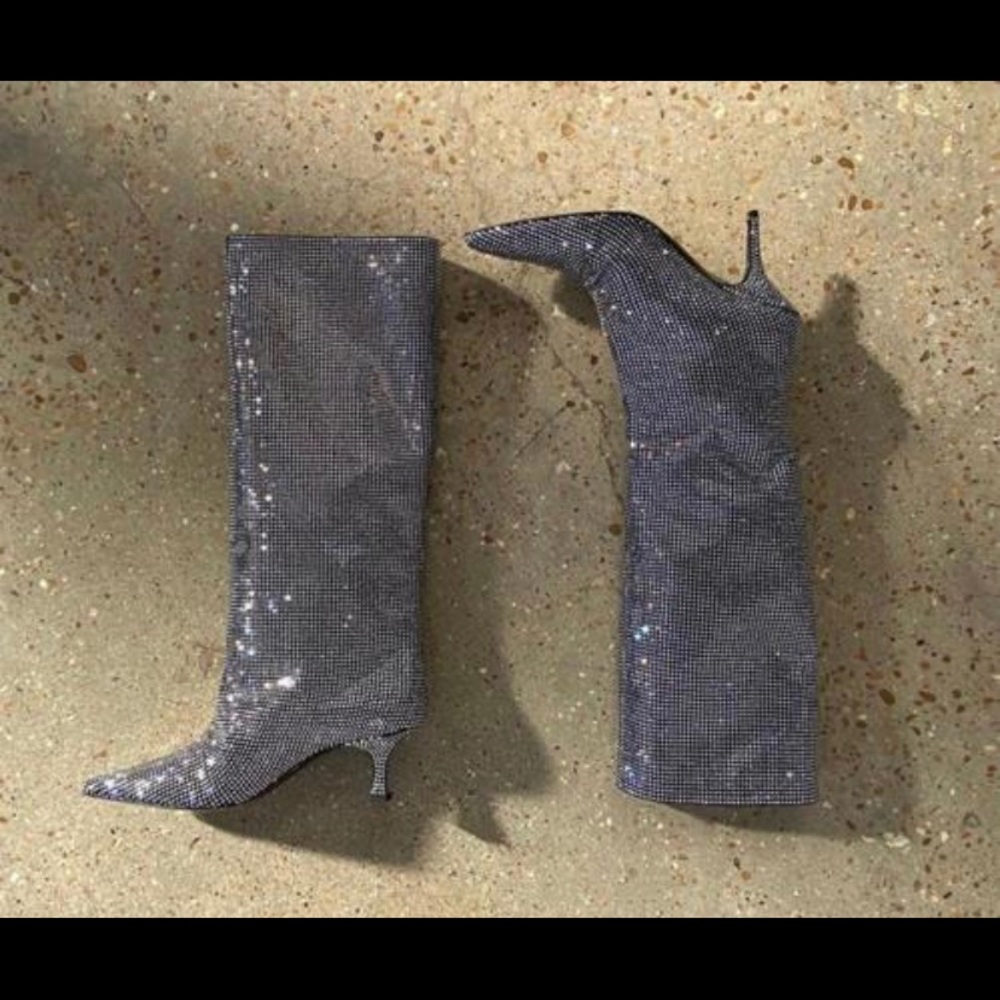 Fillle Rachelle SAMPLE embellished oversized boot
